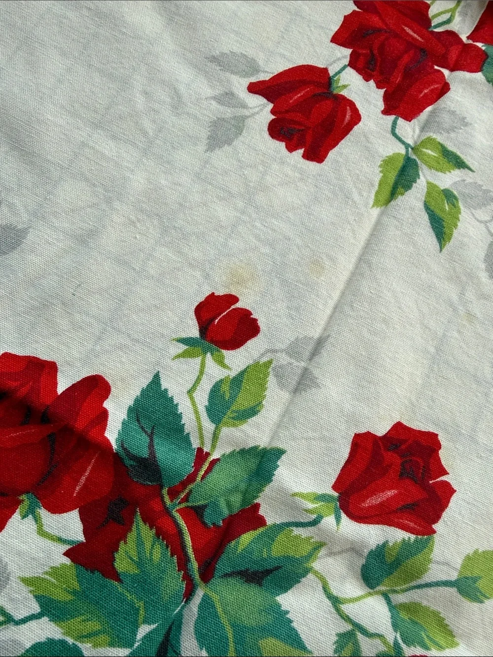 Vintage Red Rose Floral Tablecloth 44” Square Cotton Cottage Farmhouse